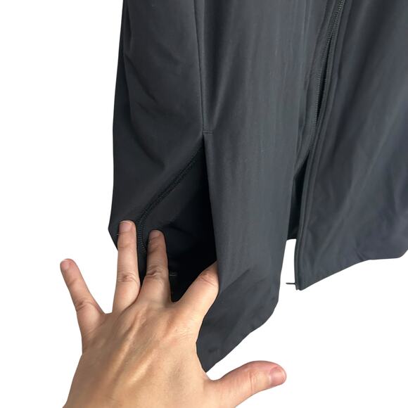 Duluth Trading Co Men's Black Zip Utility Vest M Pocketed Outdoor Minimalist - Picture 4 of 10